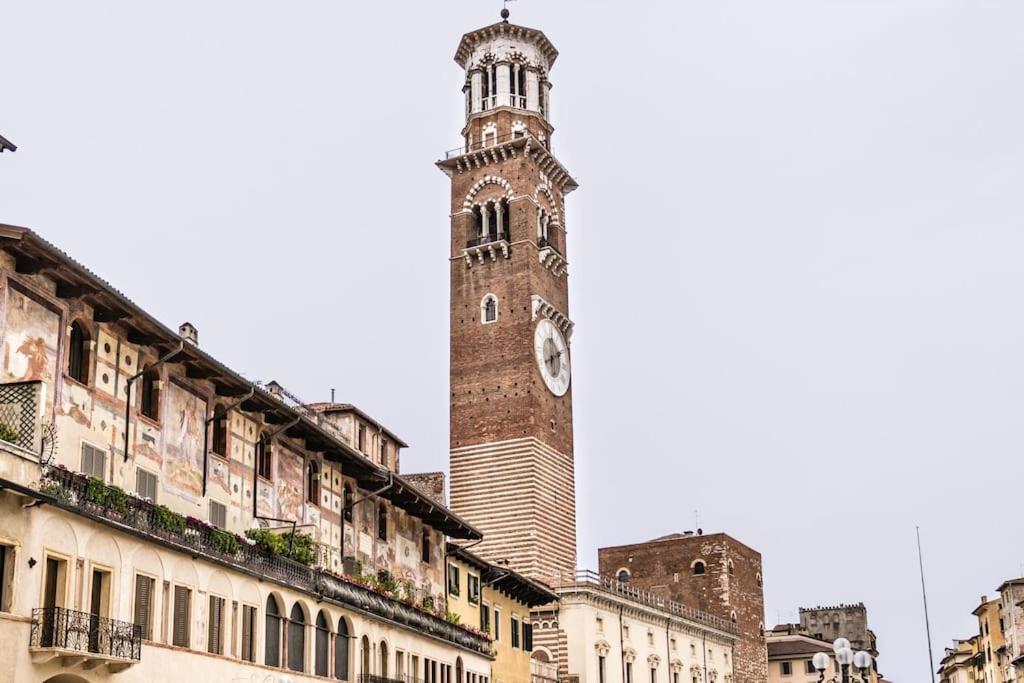 Residenza Angels @Piazzadelleerbe Apartment Verona Exterior photo